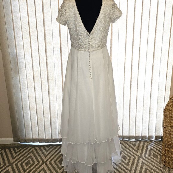 Venus White Layered Wedding dress 14 NWT - Picture 3 of 6